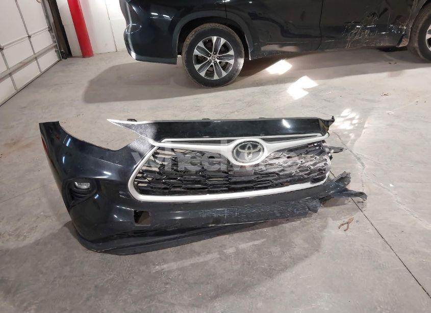 Photo 12 of 2023 Toyota Highlander XLE (VIN 5TDKDRAH2PS013944)