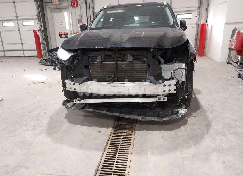 Photo 6 of 2023 Toyota Highlander XLE (VIN 5TDKDRAH2PS013944)