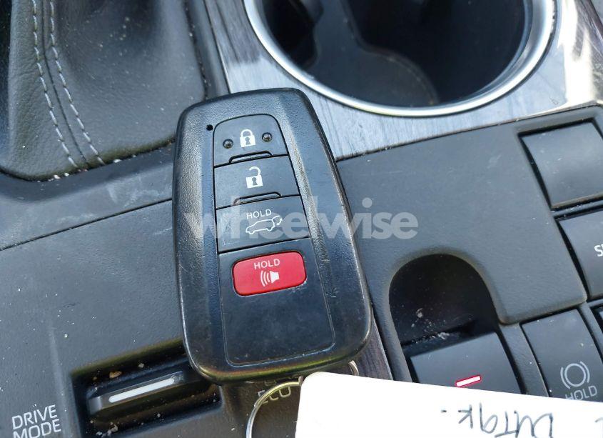 Photo 11 of 2023 Toyota Highlander LIMITED (VIN 5TDKDRAH2PS028346)