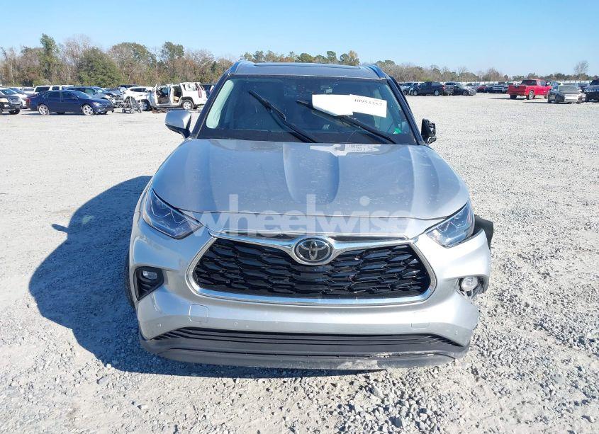 Photo 12 of 2023 Toyota Highlander LIMITED (VIN 5TDKDRAH2PS028346)