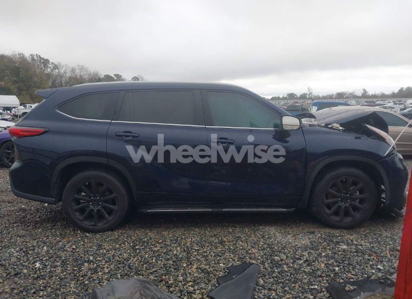 Photo 14 of 2023 Toyota Highlander XLE (VIN 5TDKDRAH3PS043096)