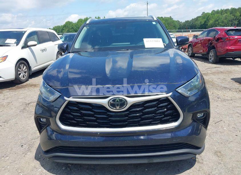 Photo 12 of 2023 Toyota Highlander XLE (VIN 5TDKDRAH3PS044250)