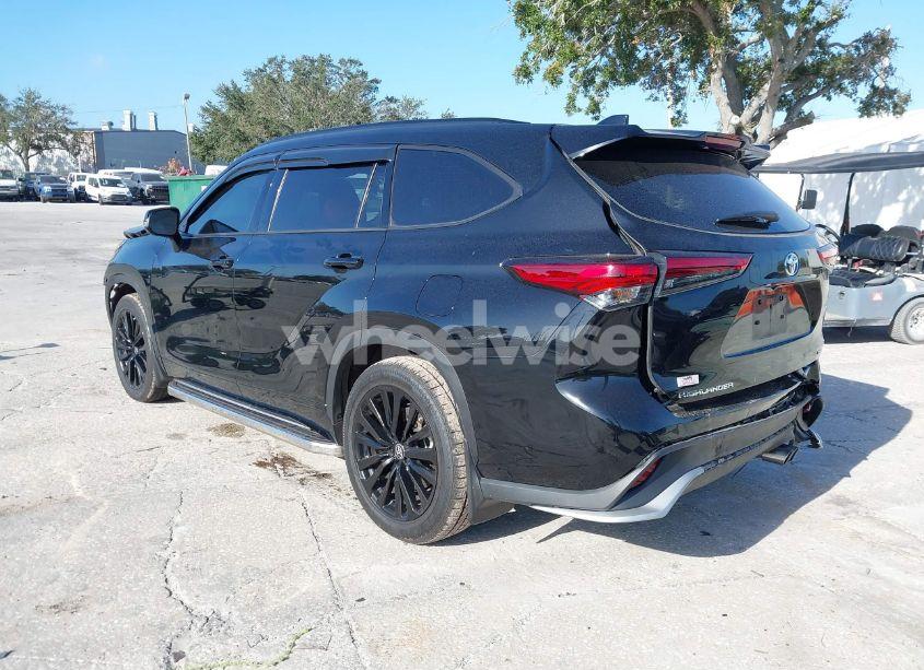 Photo 3 of 2023 Toyota Highlander XSE (VIN 5TDKDRAH3PS520691)