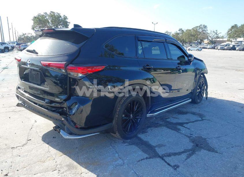 Photo 4 of 2023 Toyota Highlander XSE (VIN 5TDKDRAH3PS520691)