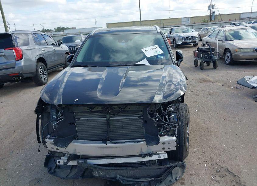 Photo 12 of 2024 Toyota Highlander XLE (VIN 5TDKDRAH3RS532987)