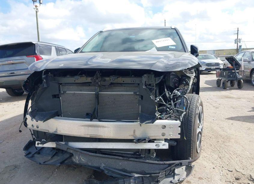 Photo 6 of 2024 Toyota Highlander XLE (VIN 5TDKDRAH3RS532987)