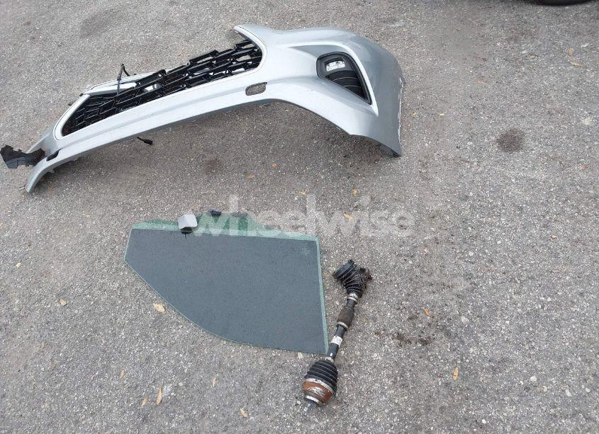 Photo 11 of 2024 Toyota Highlander LE (VIN 5TDKDRAH3RS533041)