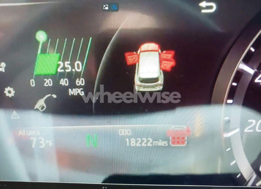 Photo 7 of 2024 Toyota Highlander LE (VIN 5TDKDRAH3RS533041)