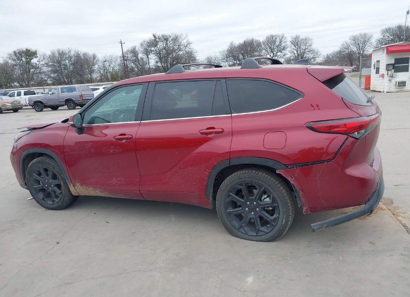 Photo 14 of 2023 Toyota Highlander LE (VIN 5TDKDRAH4PS509277)