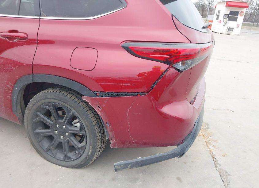 Photo 17 of 2023 Toyota Highlander LE (VIN 5TDKDRAH4PS509277)