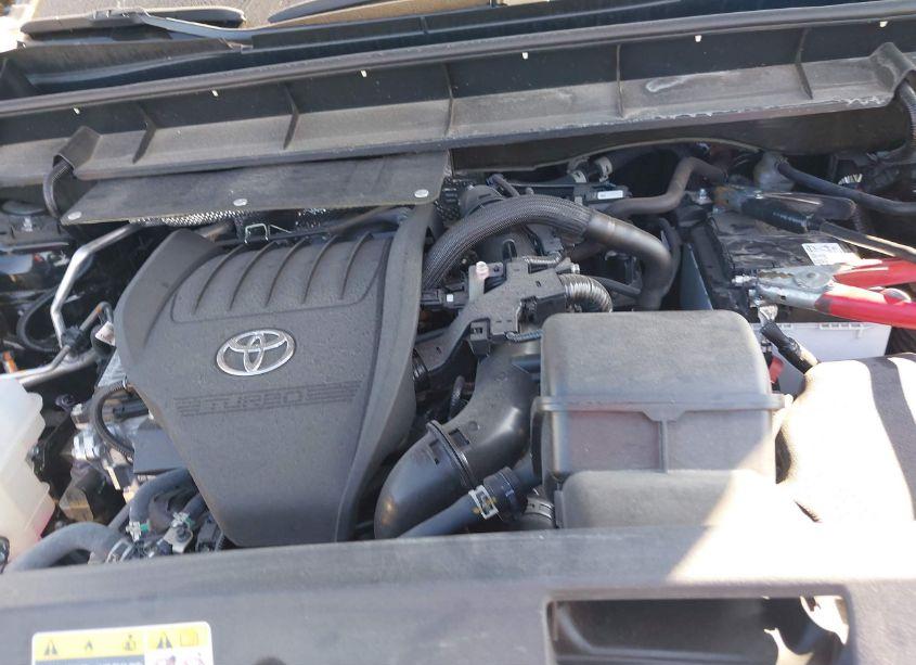 Photo 10 of 2024 Toyota Highlander XSE (VIN 5TDKDRAH4RS529886)
