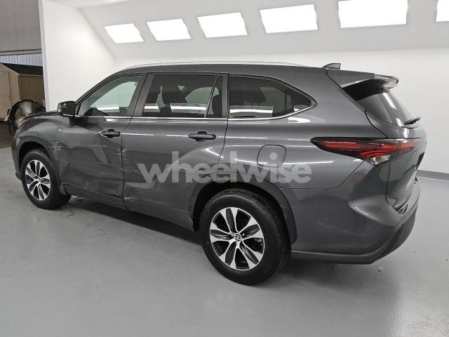 Photo 4 of 2025 TOYOTA HIGHLANDER LE (VIN 5TDKDRAH4SS551568)