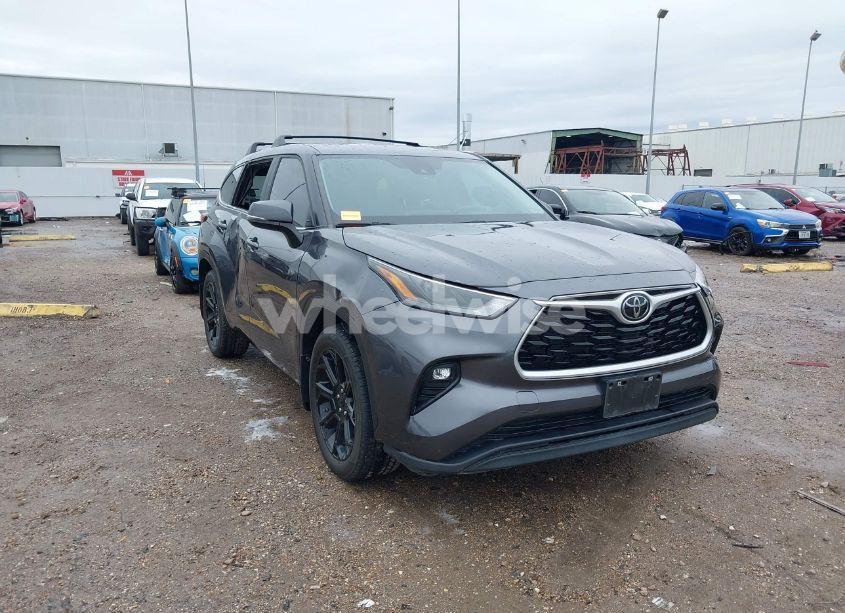 2023 Toyota Highlander LE (VIN 5TDKDRAH5PS509207) main photo