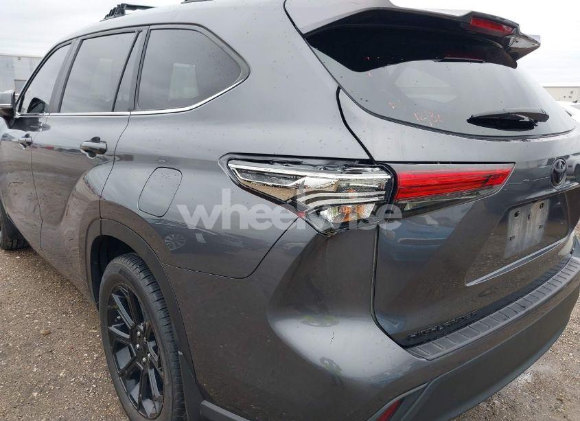 Photo 18 of 2023 Toyota Highlander LE (VIN 5TDKDRAH5PS509207)