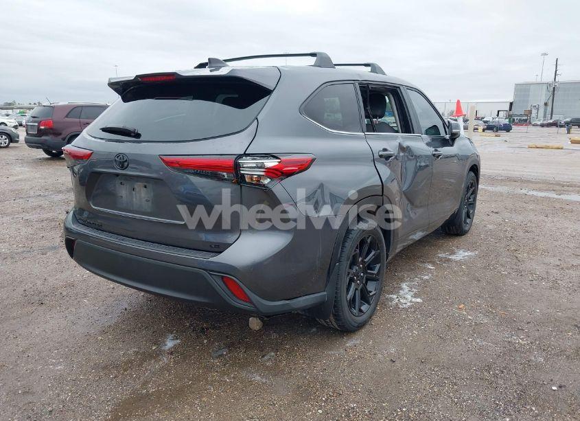 Photo 4 of 2023 Toyota Highlander LE (VIN 5TDKDRAH5PS509207)