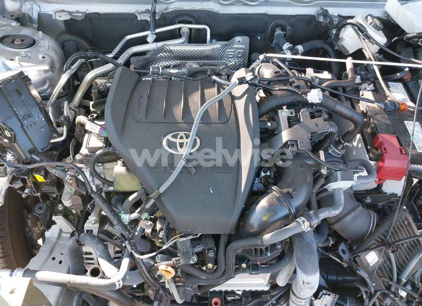 Photo 10 of 2024 Toyota Highlander XLE (VIN 5TDKDRAH5RS049923)