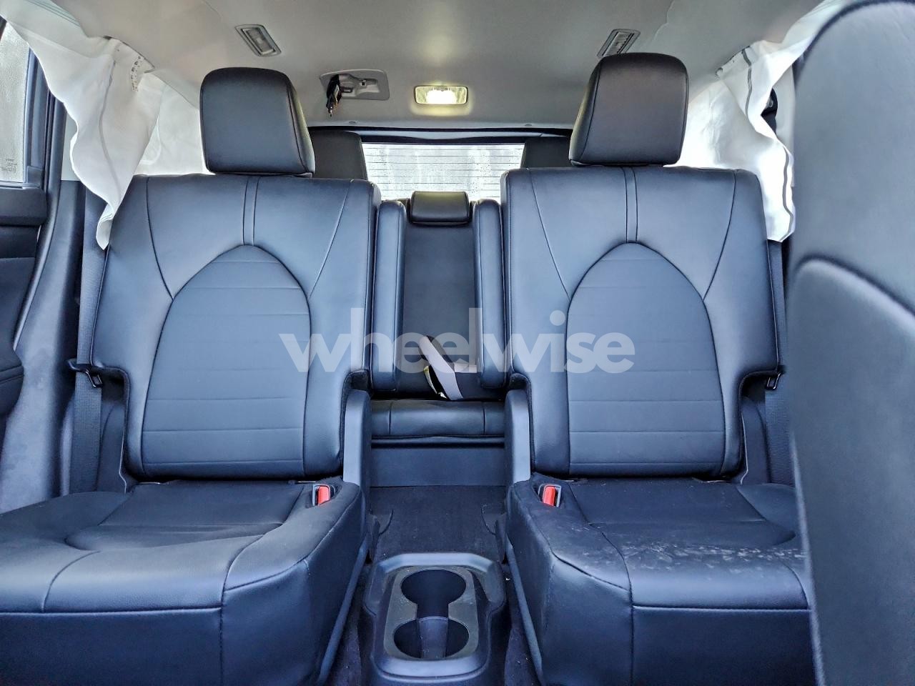 Photo 10 of 2025 TOYOTA HIGHLANDER LE (VIN 5TDKDRAH5SS555595)