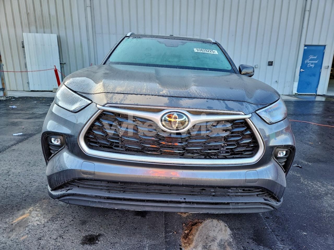 Photo 5 of 2025 TOYOTA HIGHLANDER LE (VIN 5TDKDRAH5SS555595)