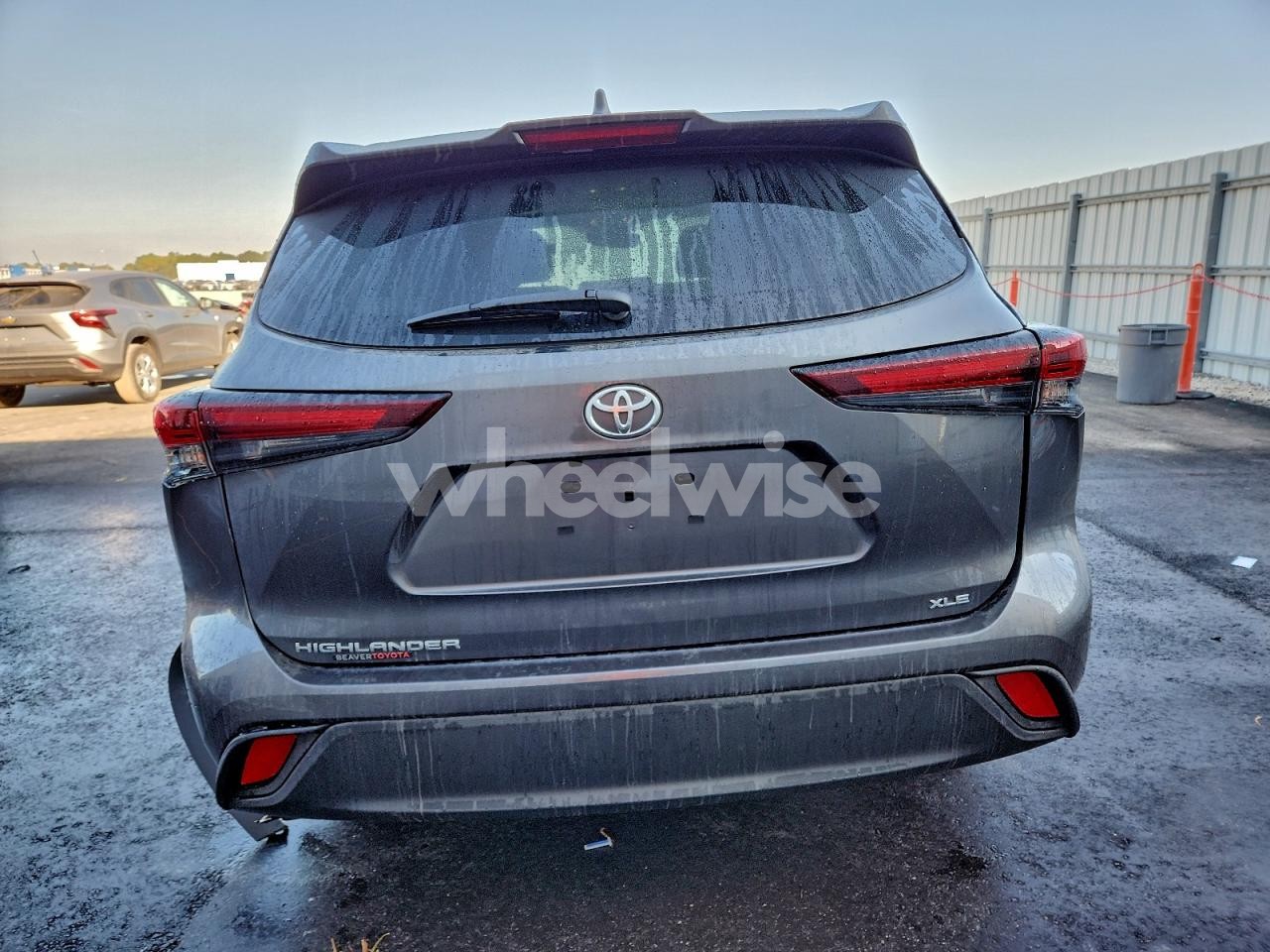 Photo 6 of 2025 TOYOTA HIGHLANDER LE (VIN 5TDKDRAH5SS555595)