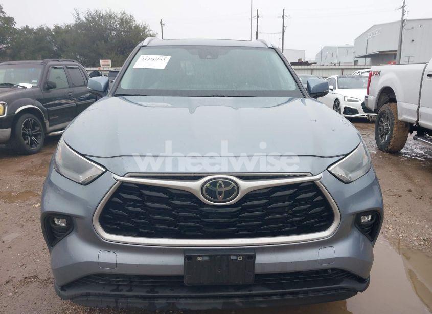 Photo 13 of 2023 Toyota Highlander XLE (VIN 5TDKDRAH6PS027202)