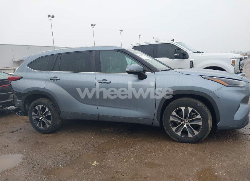 Photo 14 of 2023 Toyota Highlander XLE (VIN 5TDKDRAH6PS027202)