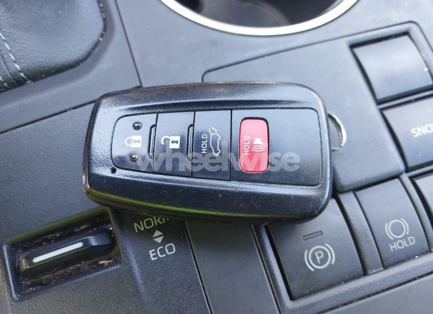 Photo 11 of 2023 Toyota Highlander LE (VIN 5TDKDRAH6PS502220)