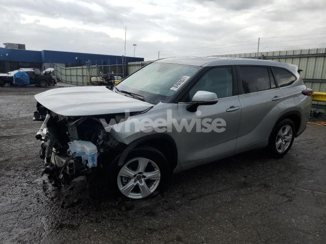 Photo 10 of 2025 TOYOTA HIGHLANDER LE (VIN 5TDKDRAH6SS554827)