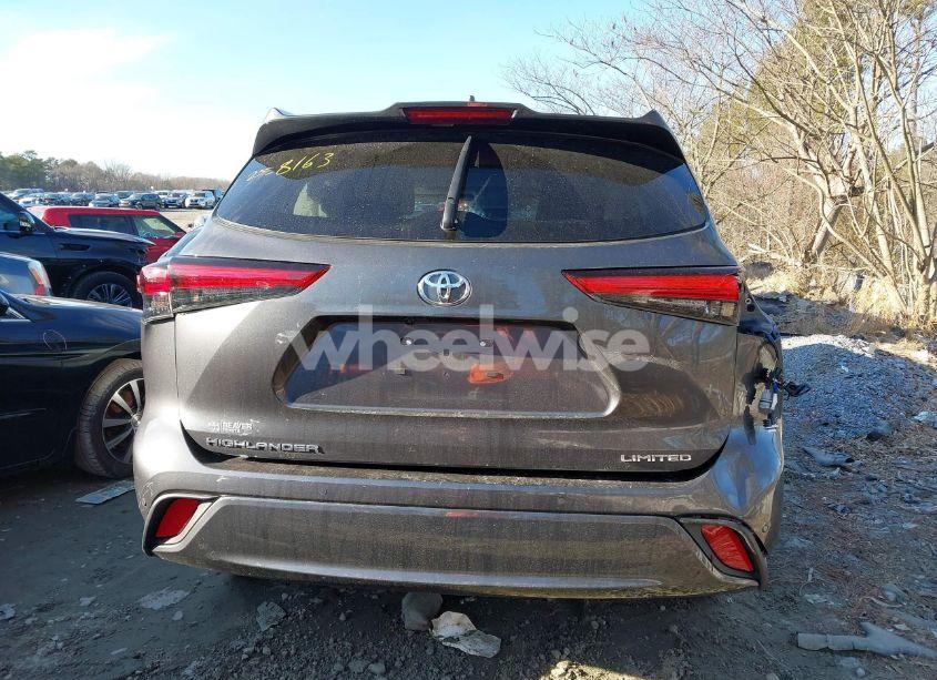 Photo 15 of 2023 Toyota Highlander LIMITED (VIN 5TDKDRAH7PS007461)