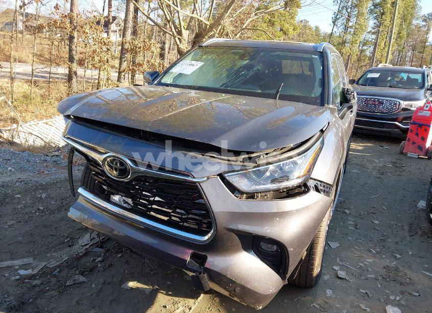 Photo 2 of 2023 Toyota Highlander LIMITED (VIN 5TDKDRAH7PS007461)