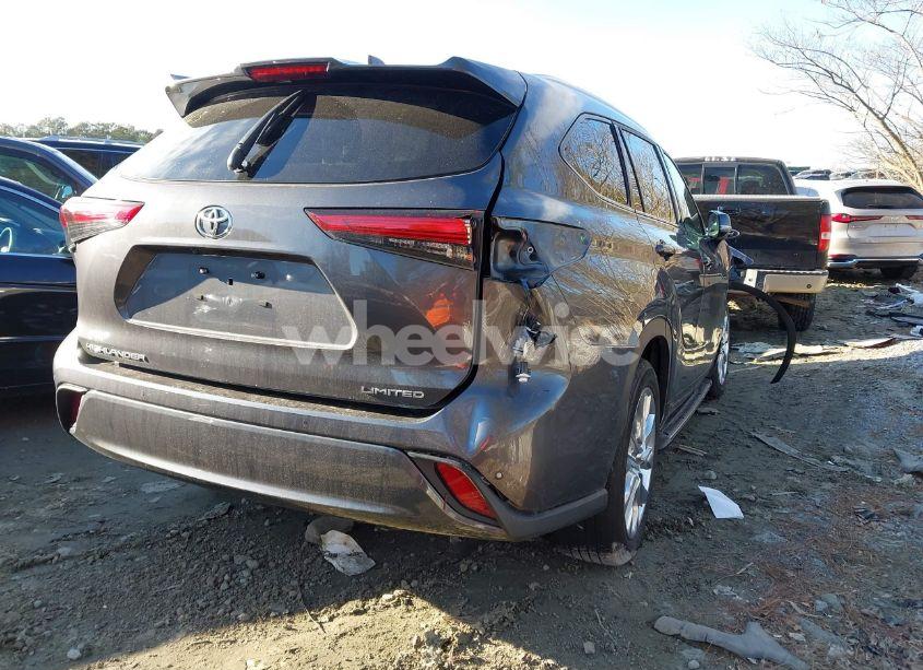 Photo 4 of 2023 Toyota Highlander LIMITED (VIN 5TDKDRAH7PS007461)