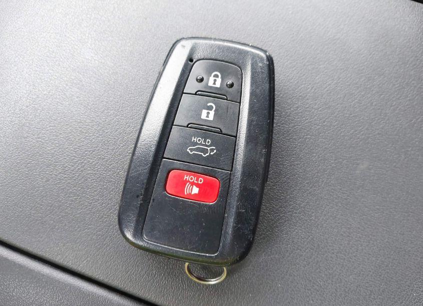 Photo 11 of 2023 Toyota Highlander LE (VIN 5TDKDRAH7PS016578)