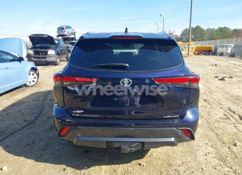 Photo 17 of 2023 Toyota Highlander LIMITED (VIN 5TDKDRAH7PS043196)