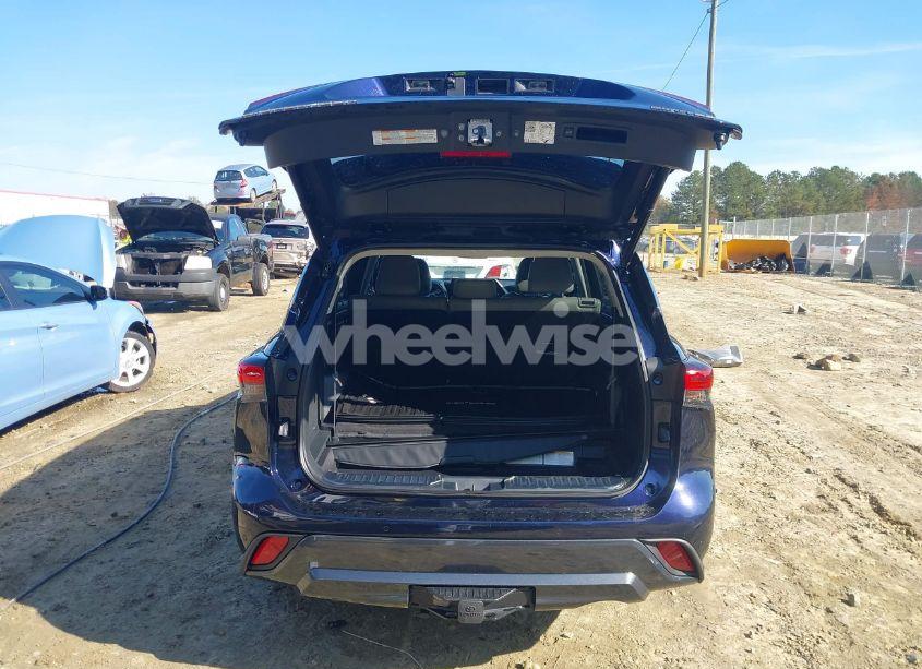Photo 19 of 2023 Toyota Highlander LIMITED (VIN 5TDKDRAH7PS043196)