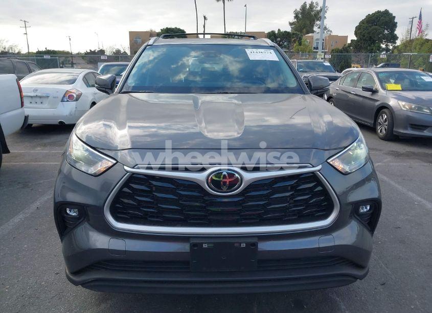 Photo 12 of 2023 Toyota Highlander XLE (VIN 5TDKDRAH7PS520239)