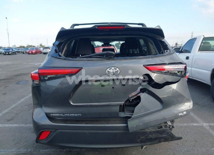 Photo 16 of 2023 Toyota Highlander XLE (VIN 5TDKDRAH7PS520239)