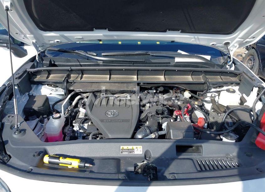 Photo 10 of 2024 Toyota Highlander XSE (VIN 5TDKDRAH7RS532779)
