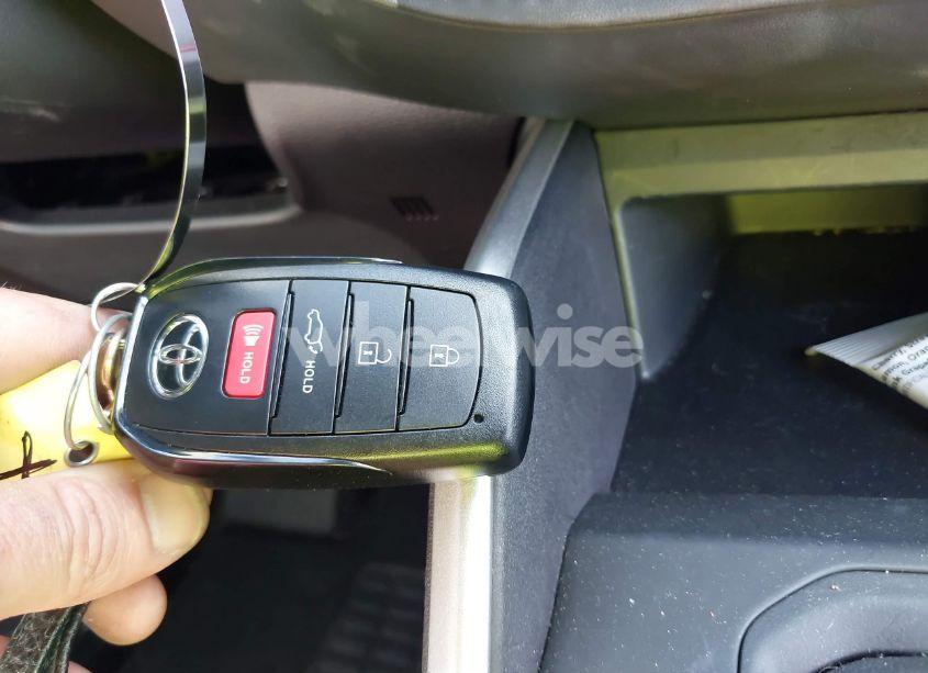 Photo 11 of 2024 Toyota Highlander XSE (VIN 5TDKDRAH7RS532779)