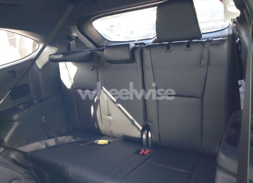 Photo 18 of 2024 Toyota Highlander XSE (VIN 5TDKDRAH7RS532779)