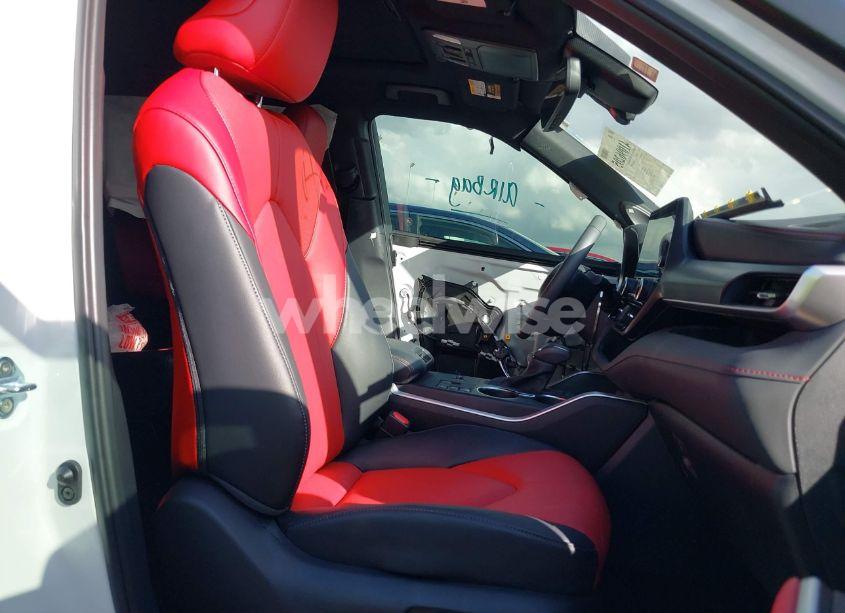 Photo 5 of 2024 Toyota Highlander XSE (VIN 5TDKDRAH7RS532779)