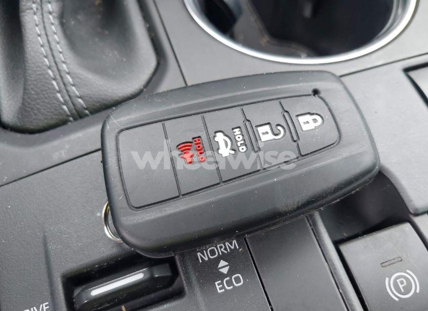 Photo 11 of 2023 Toyota Highlander XLE (VIN 5TDKDRAH8PS045667)