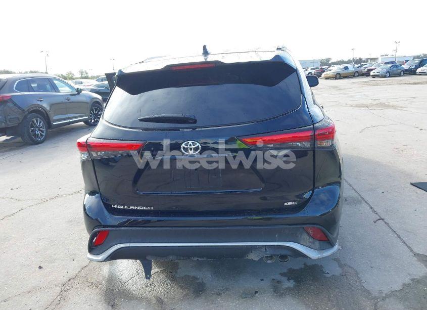 Photo 16 of 2023 Toyota Highlander XSE (VIN 5TDKDRAH8PS511355)