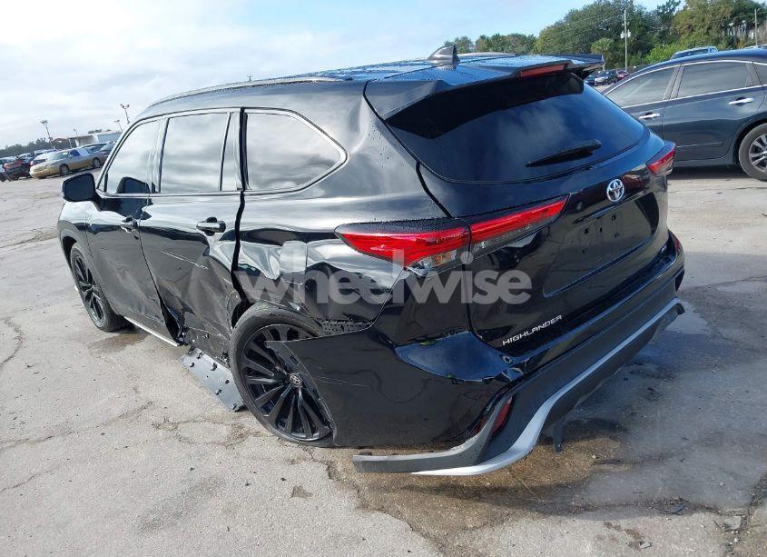 Photo 3 of 2023 Toyota Highlander XSE (VIN 5TDKDRAH8PS511355)