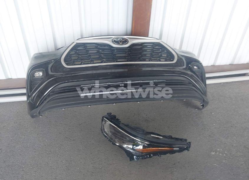 Photo 12 of 2023 Toyota Highlander XLE (VIN 5TDKDRAH8PS511517)