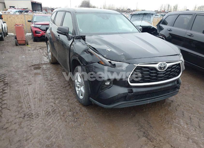 2024 Toyota Highlander LE (VIN 5TDKDRAH8RS533245) main photo
