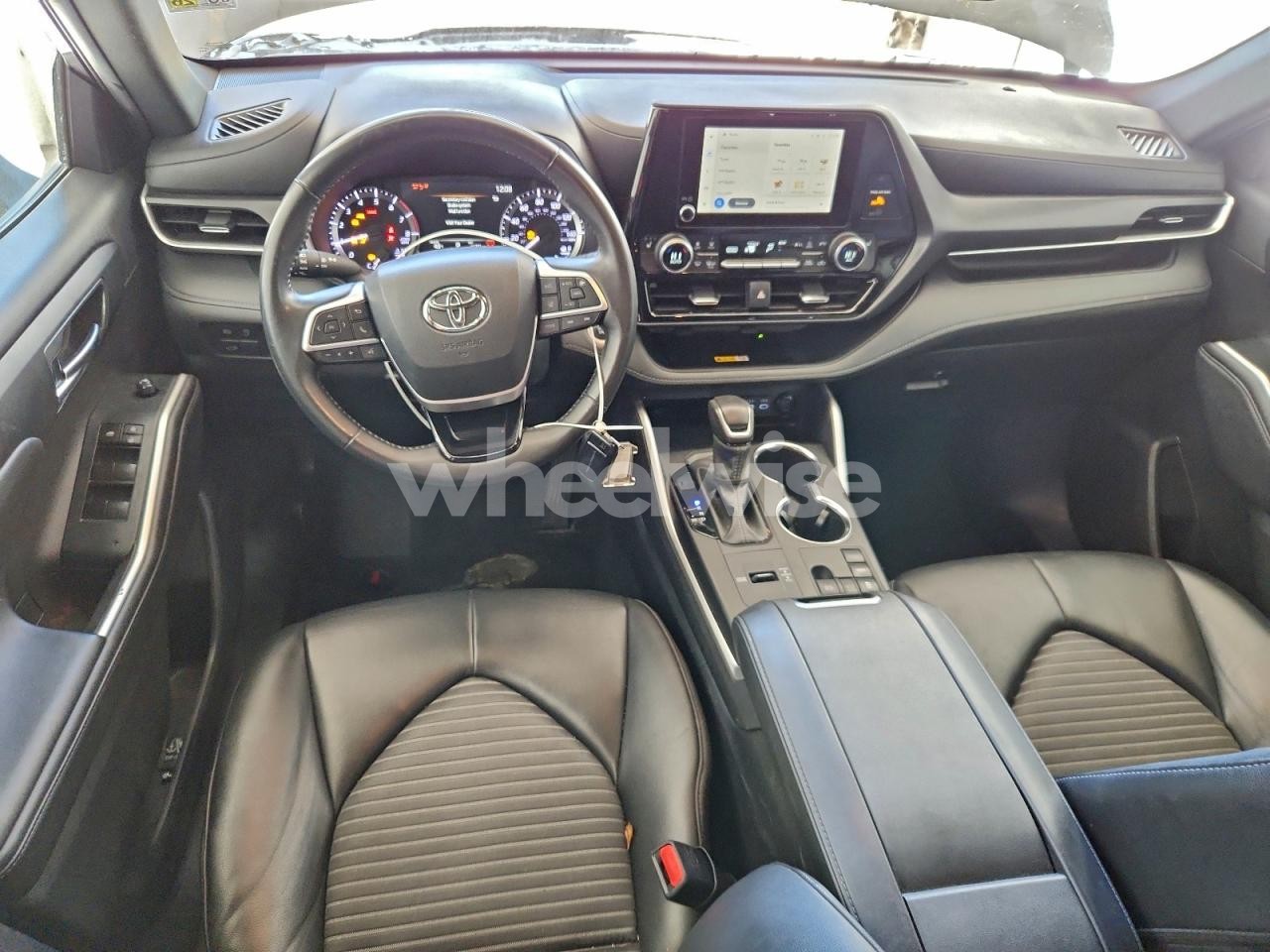 Photo 8 of 2024 TOYOTA HIGHLANDER LE (VIN 5TDKDRAH8RS536775)