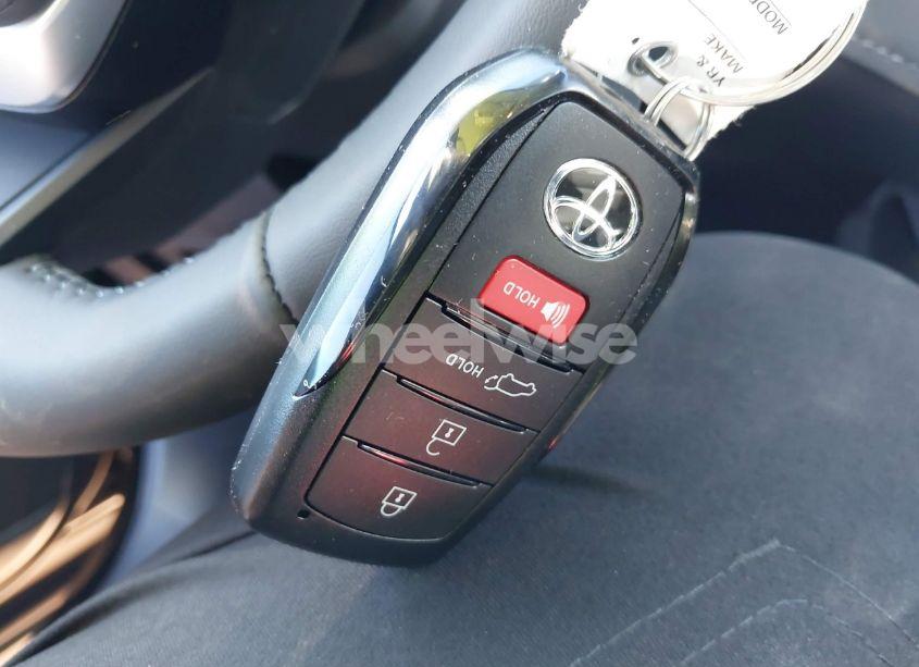 Photo 11 of 2025 Toyota Highlander XLE (VIN 5TDKDRAH8SS551248)