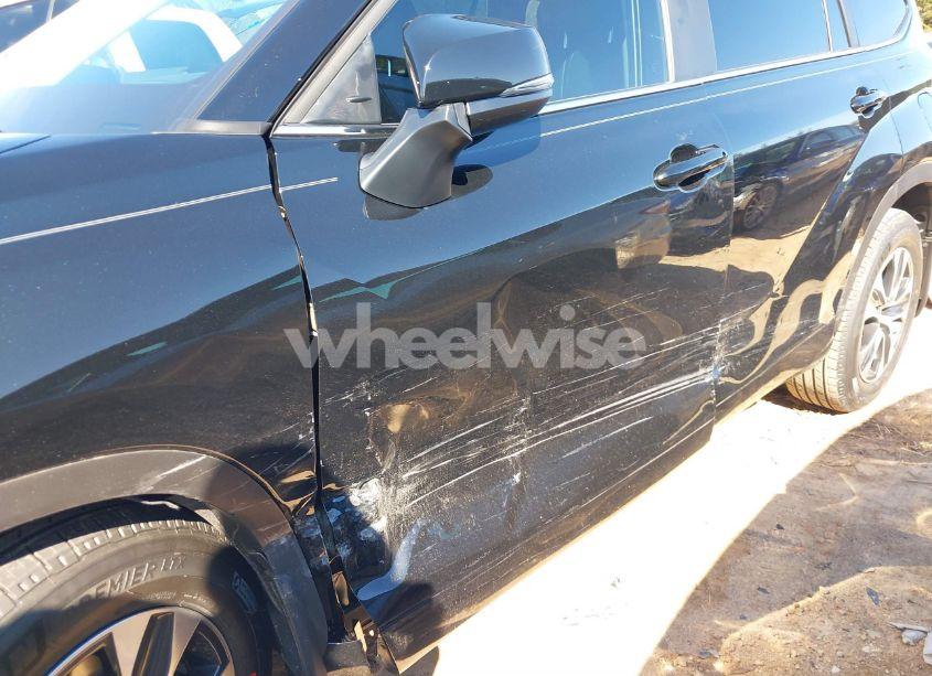 Photo 6 of 2025 Toyota Highlander XLE (VIN 5TDKDRAH8SS551248)