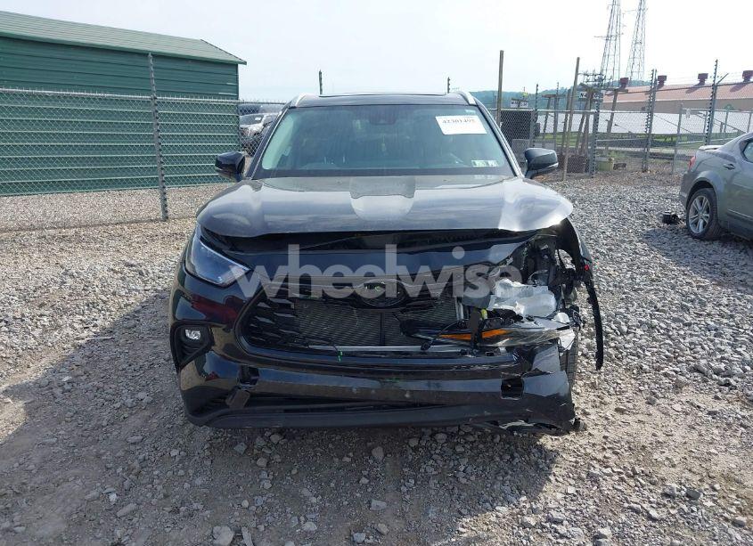 Photo 12 of 2023 Toyota Highlander XLE (VIN 5TDKDRAH9PS026397)