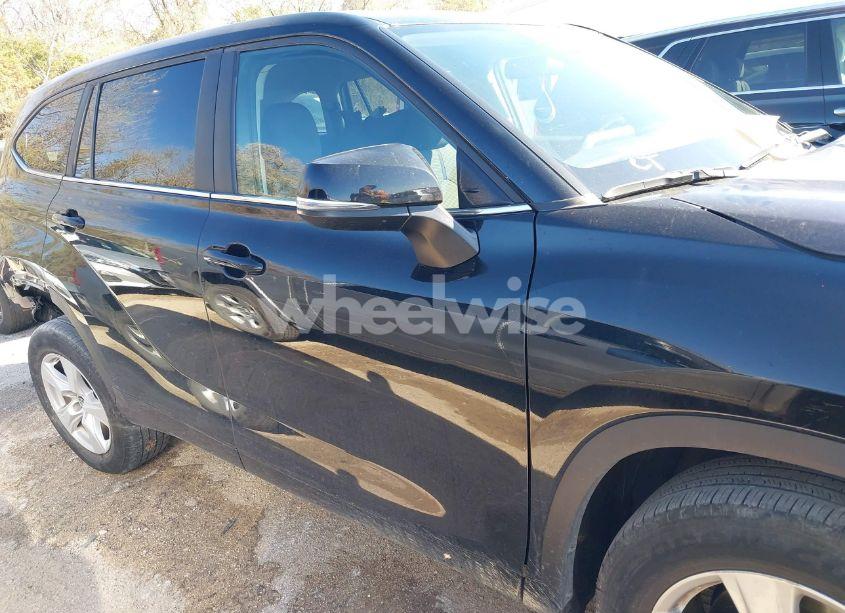 Photo 13 of 2023 Toyota Highlander L (VIN 5TDKDRAH9PS046701)