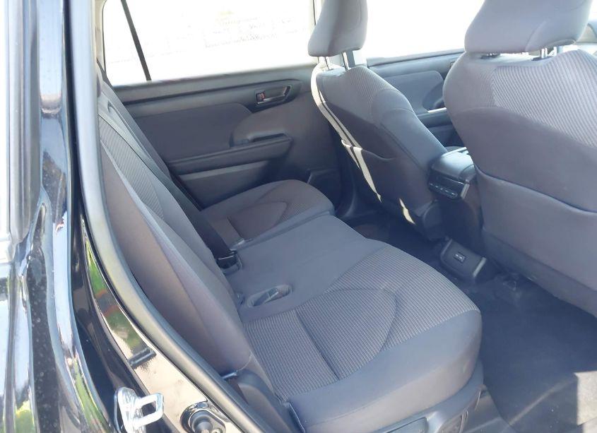 Photo 8 of 2023 Toyota Highlander L (VIN 5TDKDRAH9PS048397)